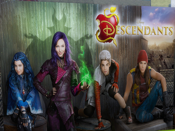 Sims 4 — disneymovie wall 3 by Stanasims — Wall based on the Disney movie, Descendants. i hope you like it. created by