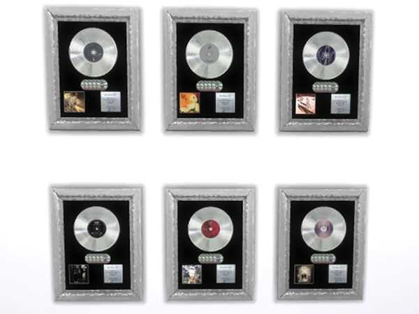 Sims 4 — Korn Platinum Discography by briannalvf — Six of Korn's platinum albums, ready to be hung in a fan's home or