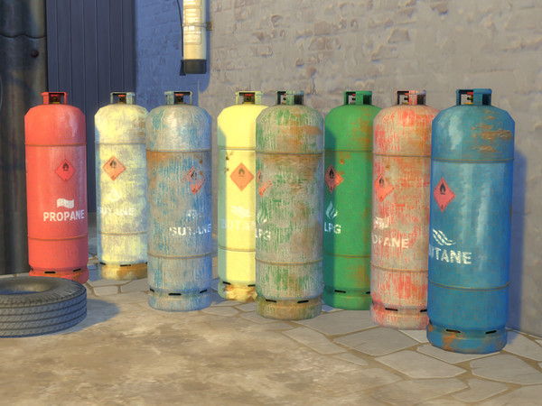 Sims 4 — Gas Bottle (tall) by Cyclonesue — Available in 8 colours so many can be used without obvious repetition.