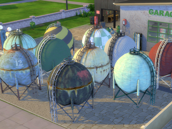 Sims 4 — Giant Gas Tank by Cyclonesue — So the smaller gas tank failed to upset the street? Then go for broke with this