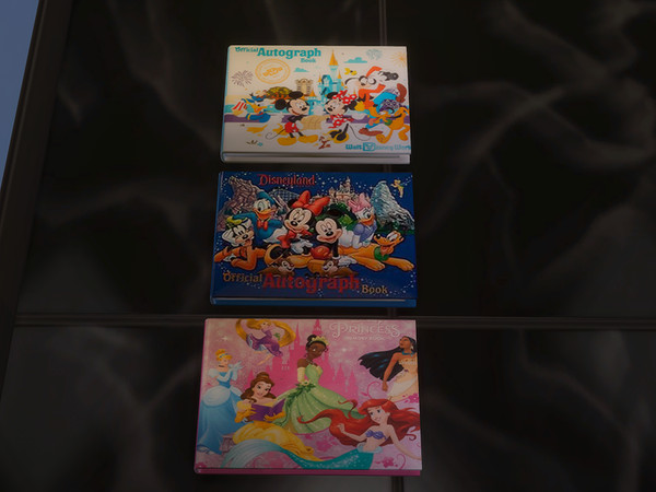 Sims 4 — Disney Autograph Book by DaisyDearest — A nice big autograph book for those that love Disney! The perfect place