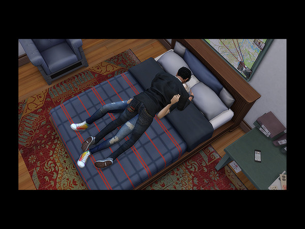 Sims 4 — Bed Kiss by Piinkkyy — A simple bed kiss pose.